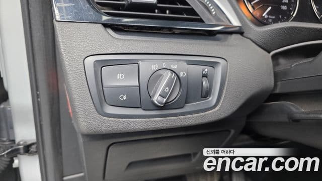 BMW X1 2018 — Photo 12/32