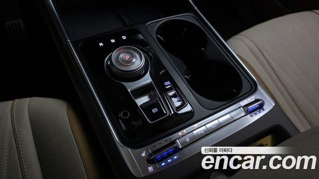 Kia Carnival 2024 — Şəkil 9/20
