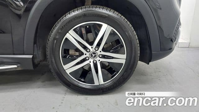 Mercedes-Benz GLE-Class 2020 — ფოტო 4/20