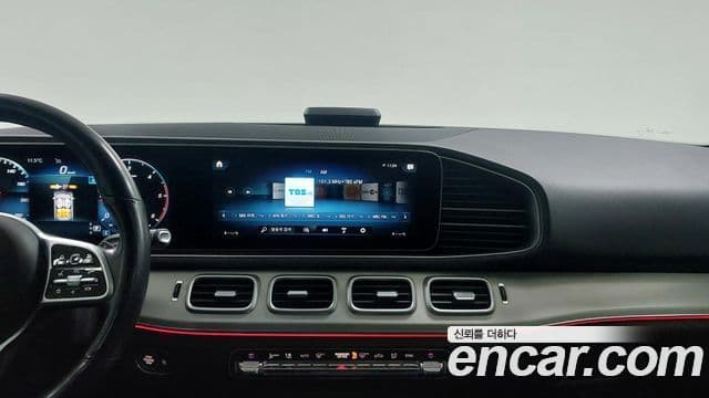 Mercedes-Benz GLE-Class 2020 — ფოტო 15/20
