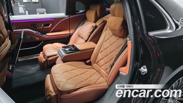 Mercedes-Benz S-Class 2023 — Photo 7/33