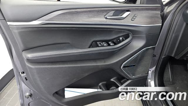 Jeep Grand Cherokee 2022 — Şəkil 8/38
