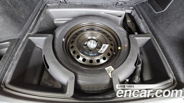 Jeep Grand Cherokee 2022 — Şəkil 12/38