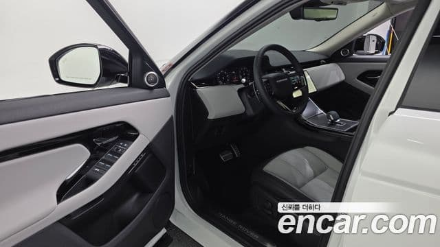 Land Rover Range Rover Evoque 2025 — Фото 11/20
