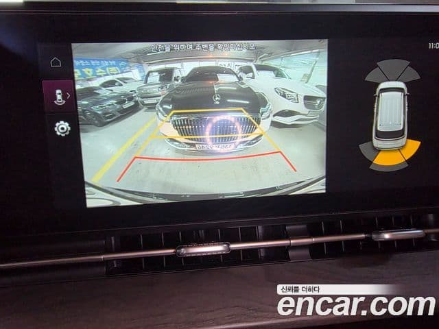 Kia Carnival 2023 — ფოტო 11/20