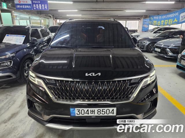 Kia Carnival 2023 — ფოტო 19/20