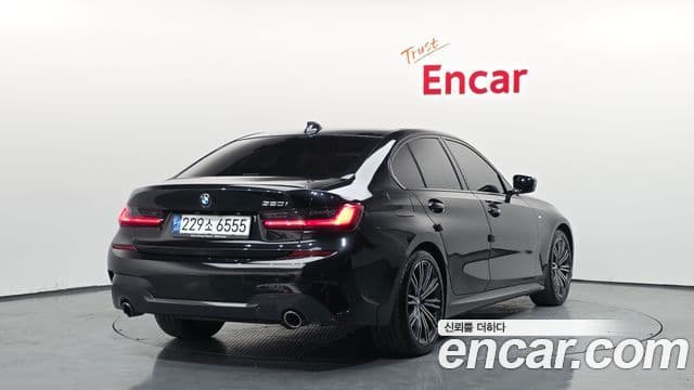 BMW 3 Series 2020 — ფოტო 2/20