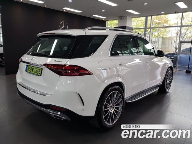 Mercedes-Benz GLE-Class 2025 — Photo 8/17