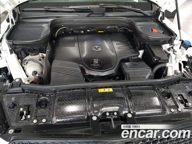 Mercedes-Benz GLE-Class 2025 — Photo 16/17