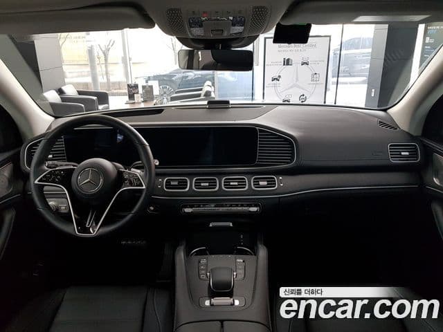Mercedes-Benz GLE-Class 2025 — Photo 2/17
