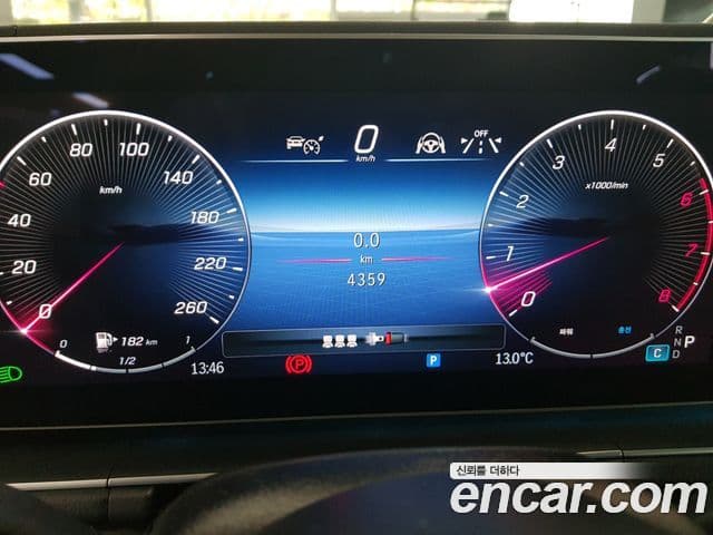 Mercedes-Benz GLE-Class 2025 — Photo 3/17