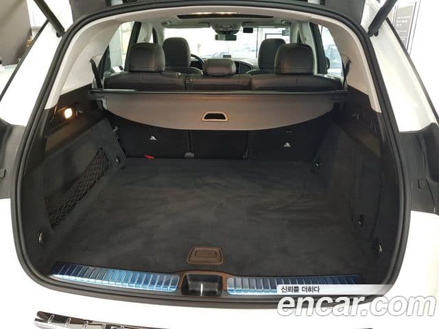 Mercedes-Benz GLE-Class 2025 — Photo 12/17