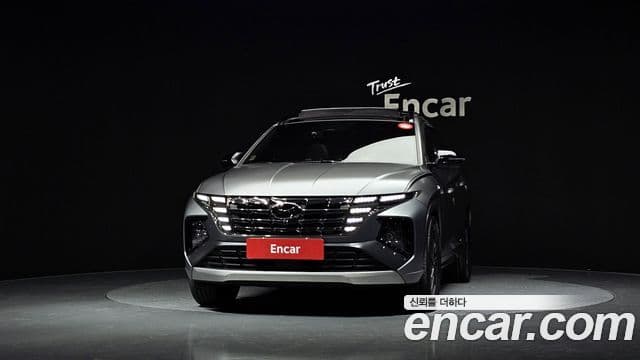 Hyundai Tucson Hybrid 2023 — Photo 18/20