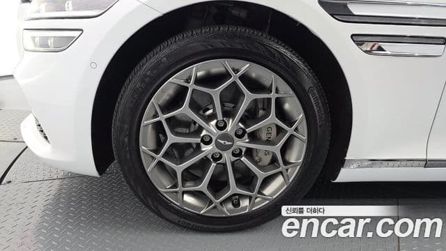 Genesis Electrified G80 2022 — ფოტო 5/20