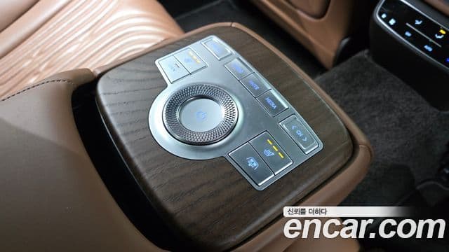 Genesis Electrified G80 2022 — ფოტო 19/20