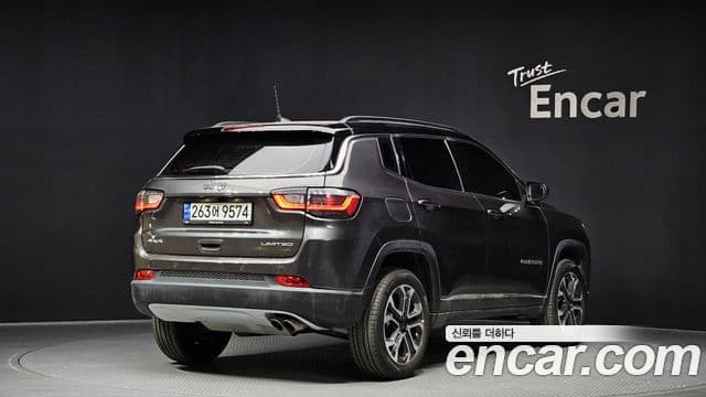 Jeep Compass 2022 — ფოტო 1/20