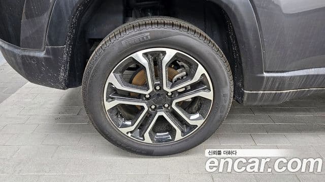 Jeep Compass 2022 — ფოტო 4/20