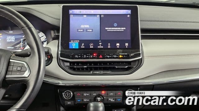 Jeep Compass 2022 — ფოტო 14/20
