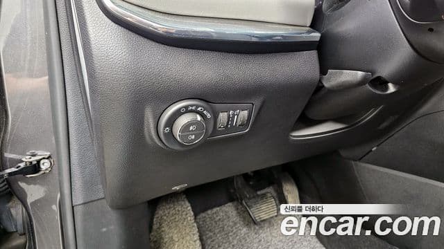 Jeep Compass 2022 — ფოტო 18/20