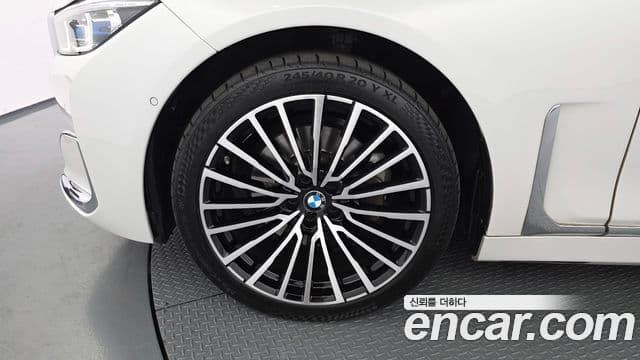 BMW 7 Series 2020 — ფოტო 5/20
