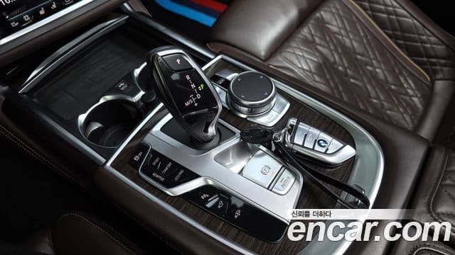 BMW 7 Series 2020 — ფოტო 9/20
