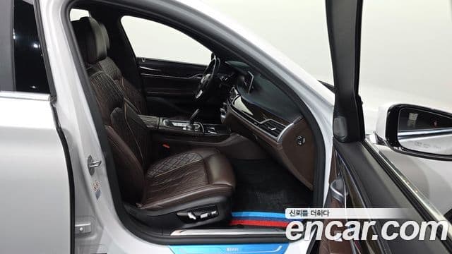 BMW 7 Series 2020 — ფოტო 12/20