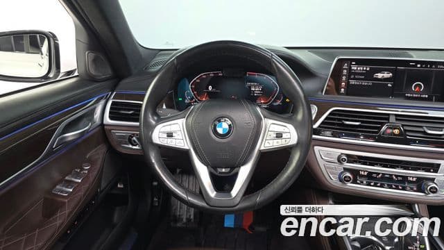 BMW 7 Series 2020 — ფოტო 14/20