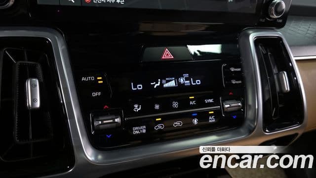 Kia Sorento 2021 — Photo 16/38