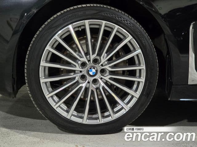 BMW 7 Series 2021 — ფოტო 4/20
