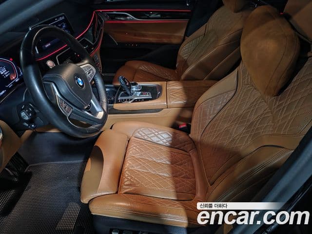 BMW 7 Series 2021 — ფოტო 11/20