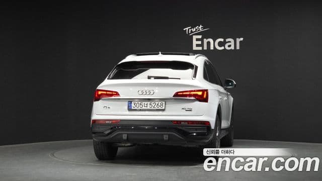 Audi Q5 2023 — Фото 4/20