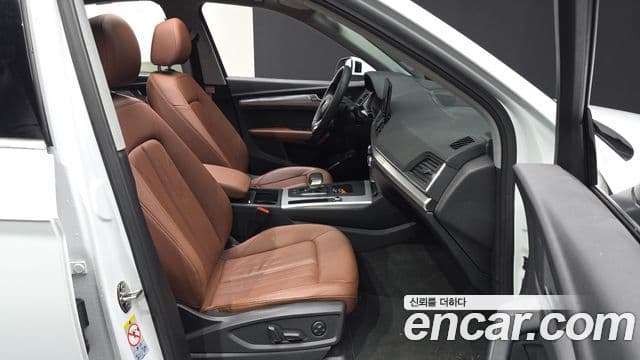 Audi Q5 2023 — Фото 10/20