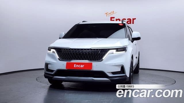 Kia Carnival 2023 — ფოტო 3/20