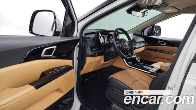 Kia Carnival 2023 — ფოტო 10/20
