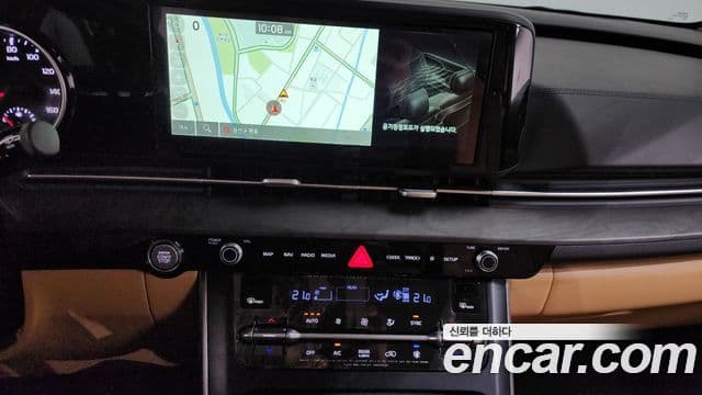 Kia Carnival 2023 — ფოტო 13/20