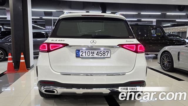 Mercedes-Benz GLE-Class 2023 — Photo 5/20