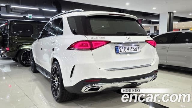 Mercedes-Benz GLE-Class 2023 — Photo 3/20