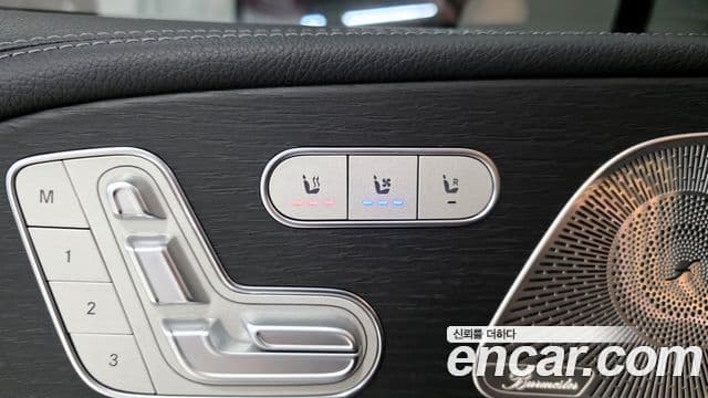 Mercedes-Benz GLE-Class 2023 — Photo 15/20