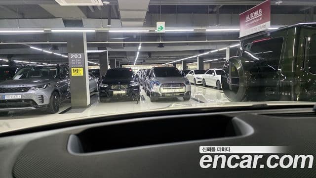 Mercedes-Benz GLE-Class 2023 — Photo 12/20