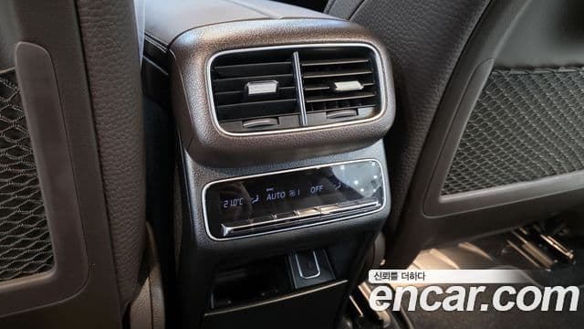 Mercedes-Benz GLE-Class 2023 — Photo 17/20
