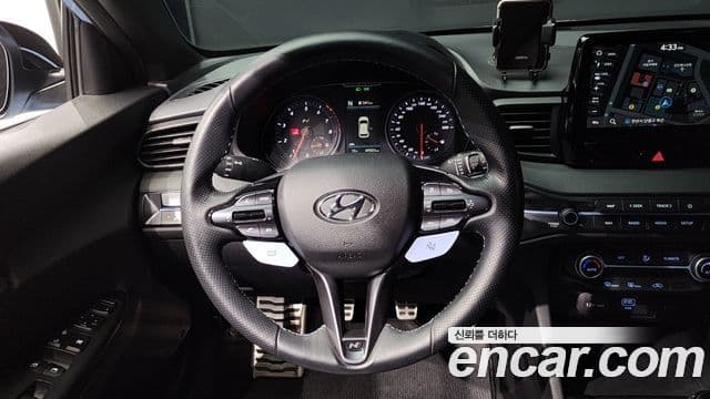 Hyundai Veloster 2022 — фото 13 из 20