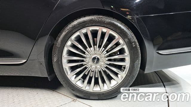 Kia The K9 2019 — Photo 10/38