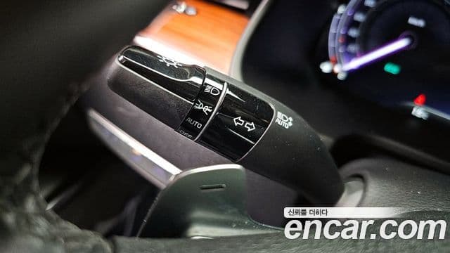 Kia The K9 2019 — Photo 20/38