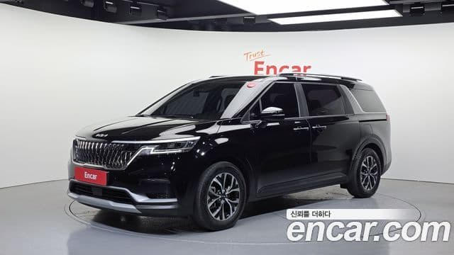 Kia Carnival 2023 — Фото 1/20