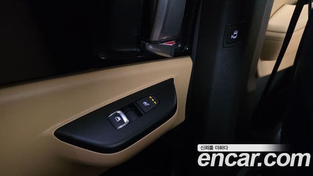 Kia Carnival 2023 — Фото 12/20
