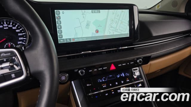 Kia Carnival 2023 — Фото 13/20