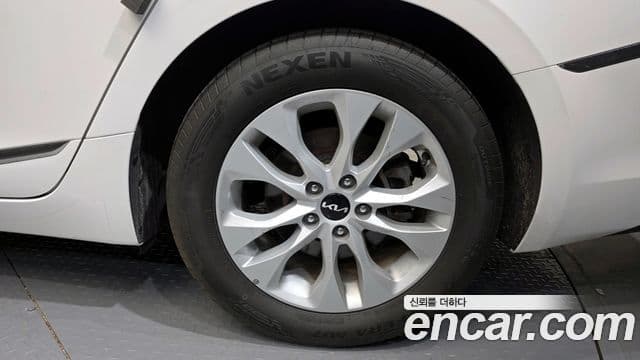 Kia K8 2021 — ფოტო 24/30