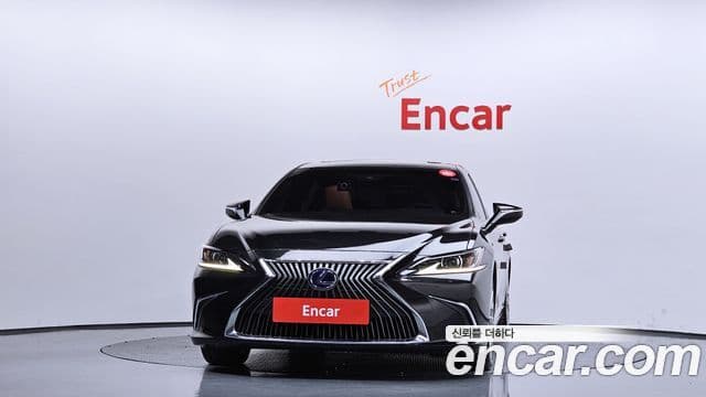 Lexus ES300h 2018 — ფოტო 3/20