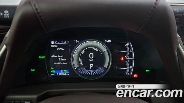 Lexus ES300h 2018 — ფოტო 8/20