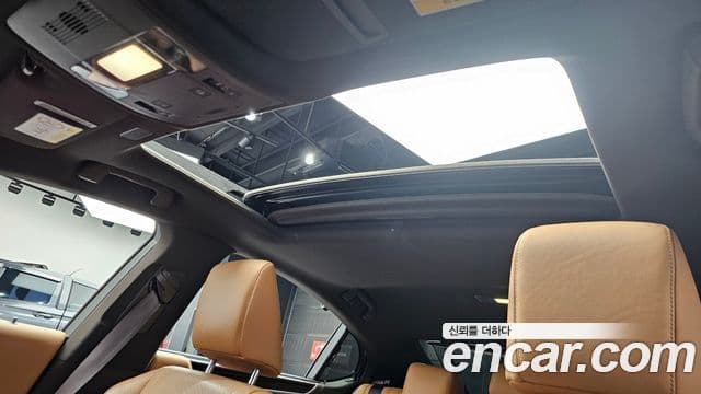 Lexus ES300h 2018 — ფოტო 19/20